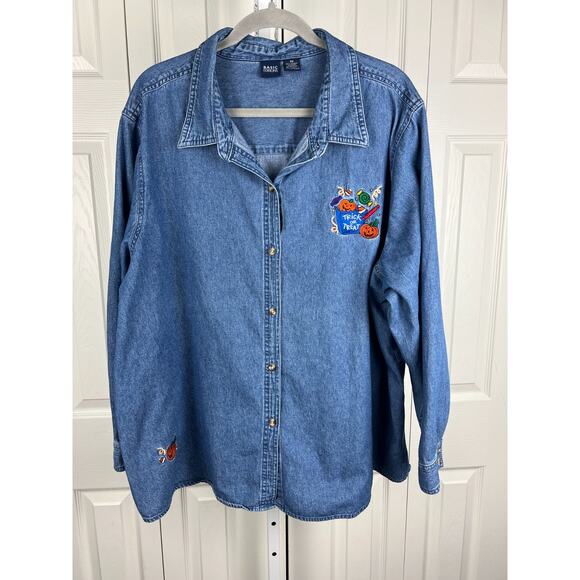 Womens Basic Editions 3X Denim Halloween Trick or Treat Embroidered Blouse Top - Picture 3 of 7